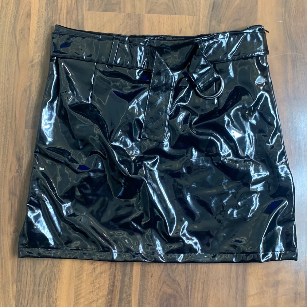 NWT Black polyester H&M skirt